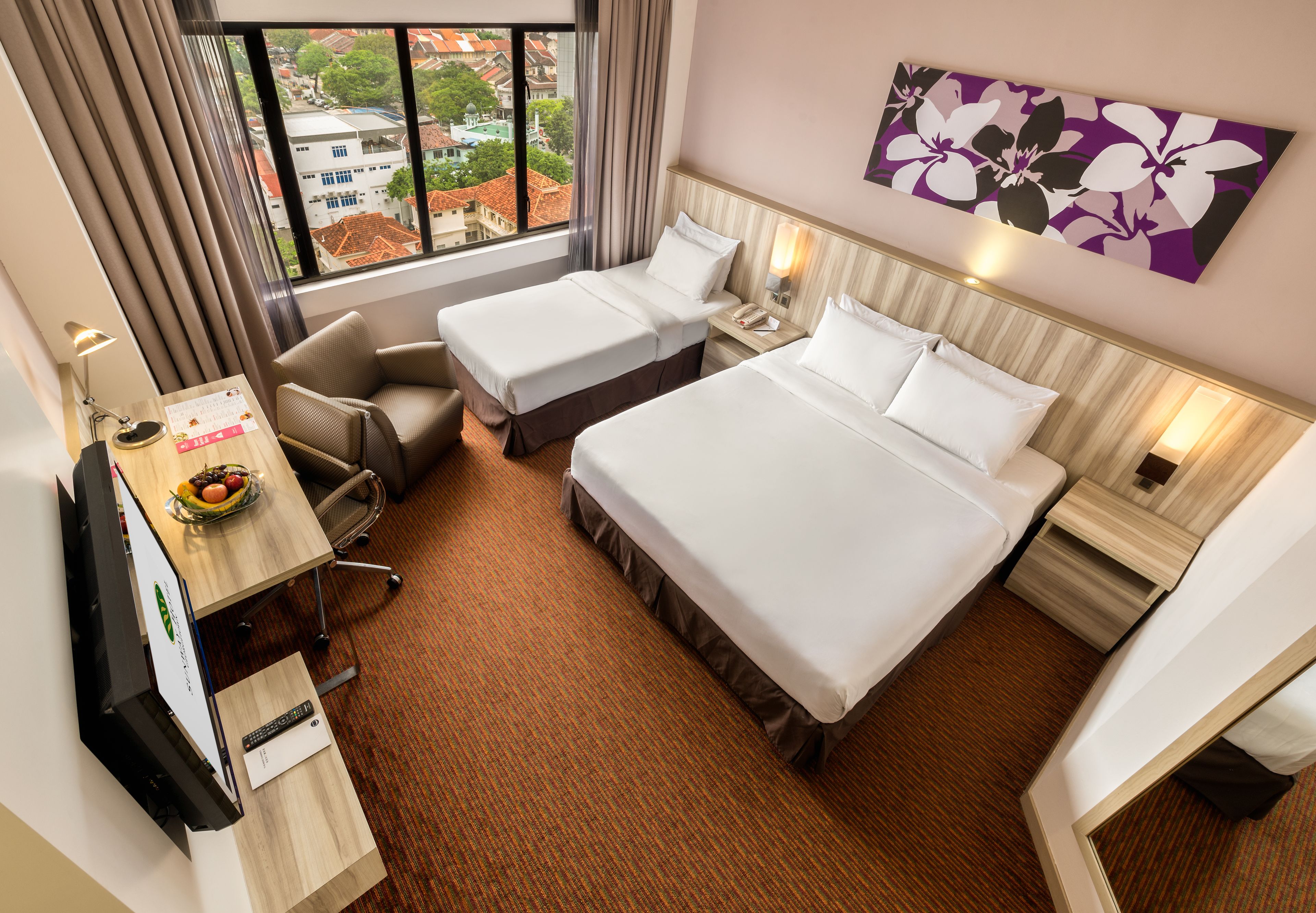 in-room safe, desk, laptop workspace, blackout curtains