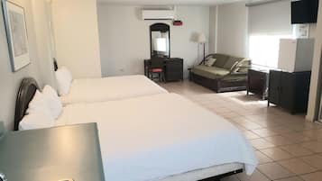 Two King Beds Non Smoking