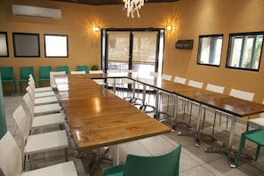 Meeting facility