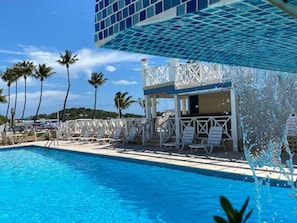 Outdoor pool, open 7:00 AM to 9:00 PM, pool umbrellas, sun loungers - Parador Villa Parguera (Lajas)