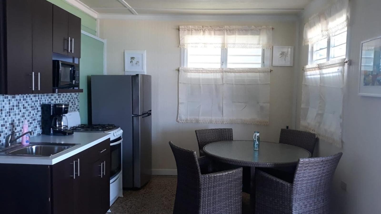 fridge, microwave, coffee/tea maker