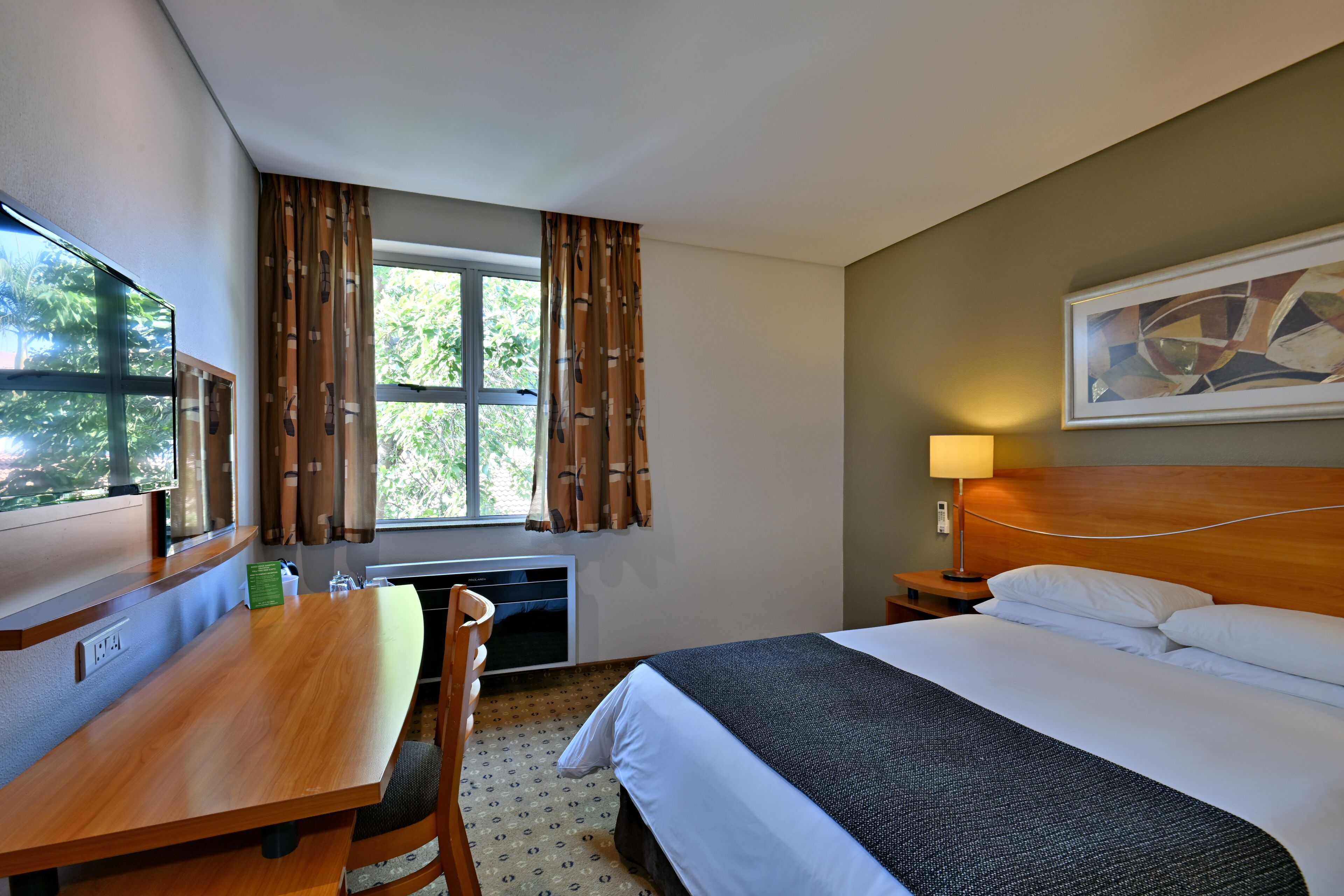 1 bedroom, premium bedding, in-room safe, desk