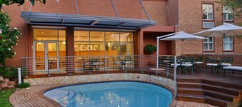 Road Lodge Sandton Grayston Drive