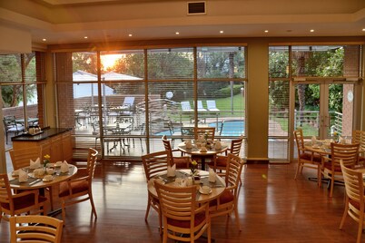 Road Lodge Sandton Grayston Drive