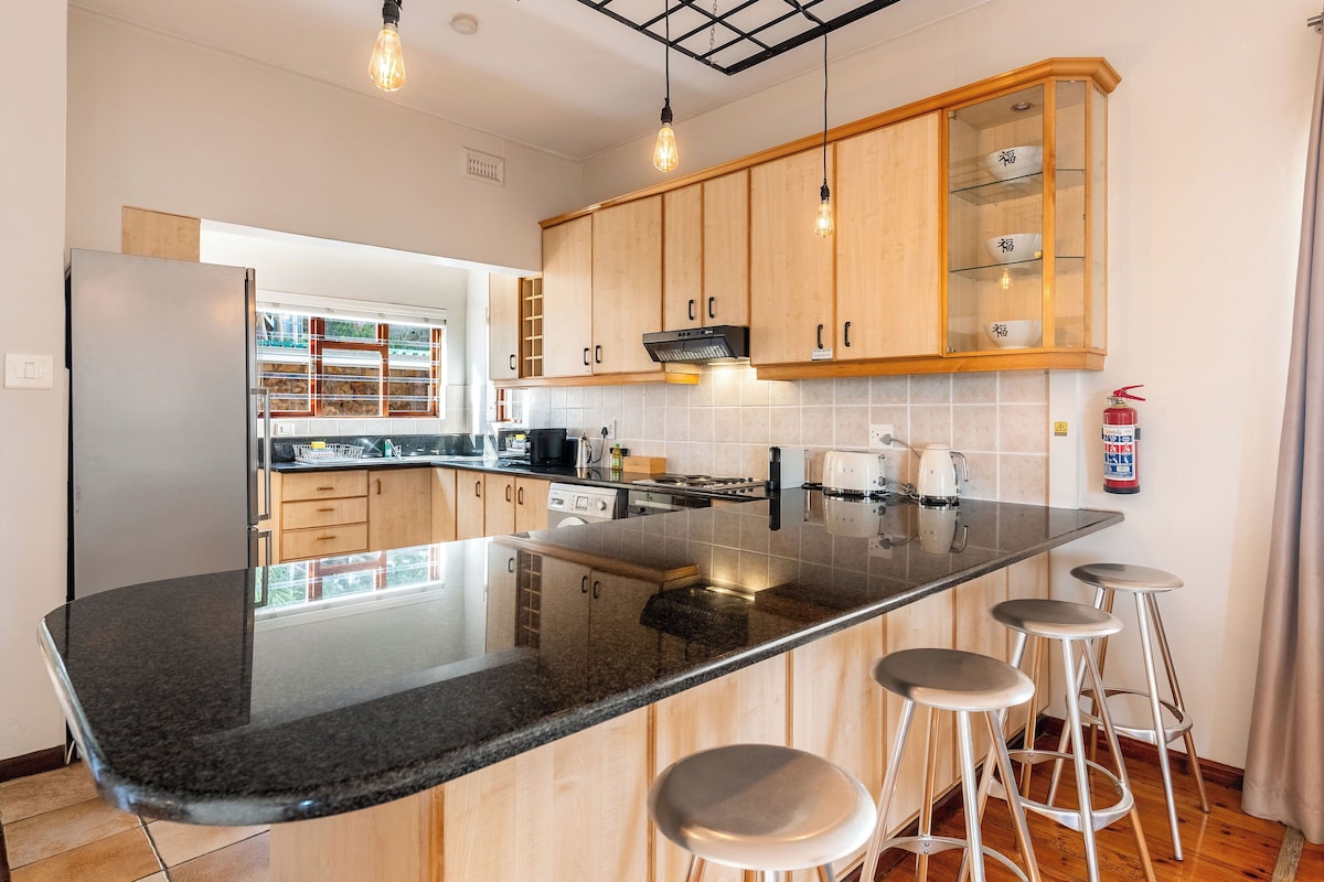 Camps Bay Village – hotel photo