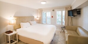 Standardzimmer, 1 King-Bett (Elegant) | Hochwertige Bettwaren, Minibar, Zimmersafe, individuell dekoriert