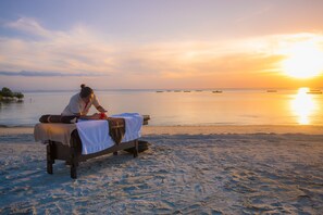 Couples treatment rooms, sauna, body treatments, body scrubs, facials - Sea Cliff Resort & Spa (Mangapwani)