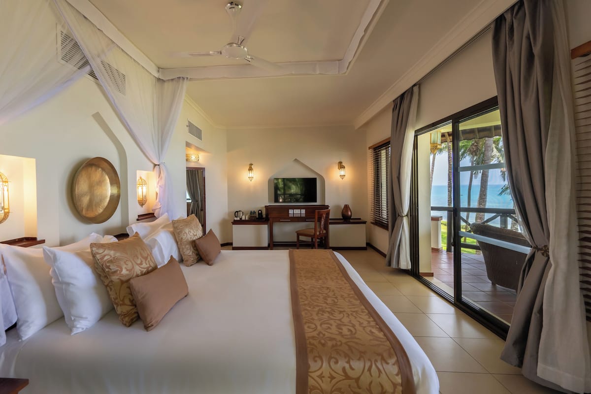Deluxe Room, 1 King Bed