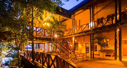 Chobe Marina Lodge
