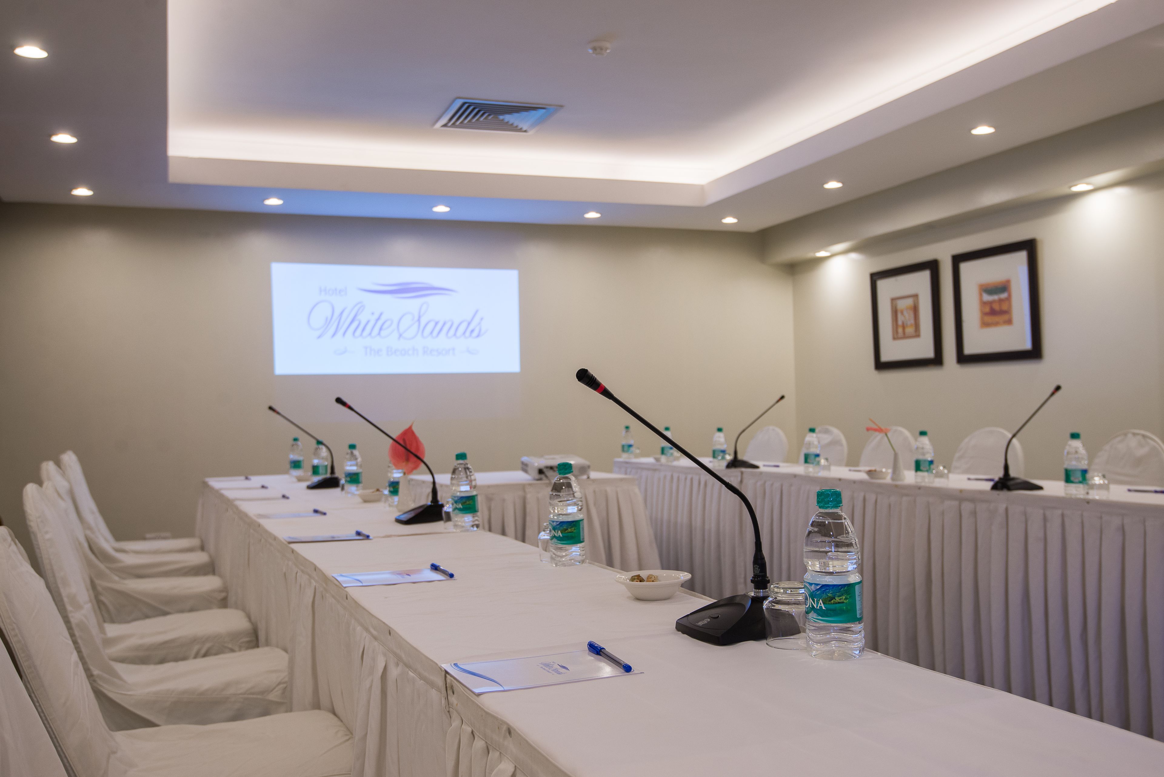 Photo - White Sands Hotel