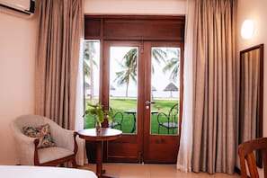 Standard King | Premium bedding, minibar, in-room safe, individually furnished