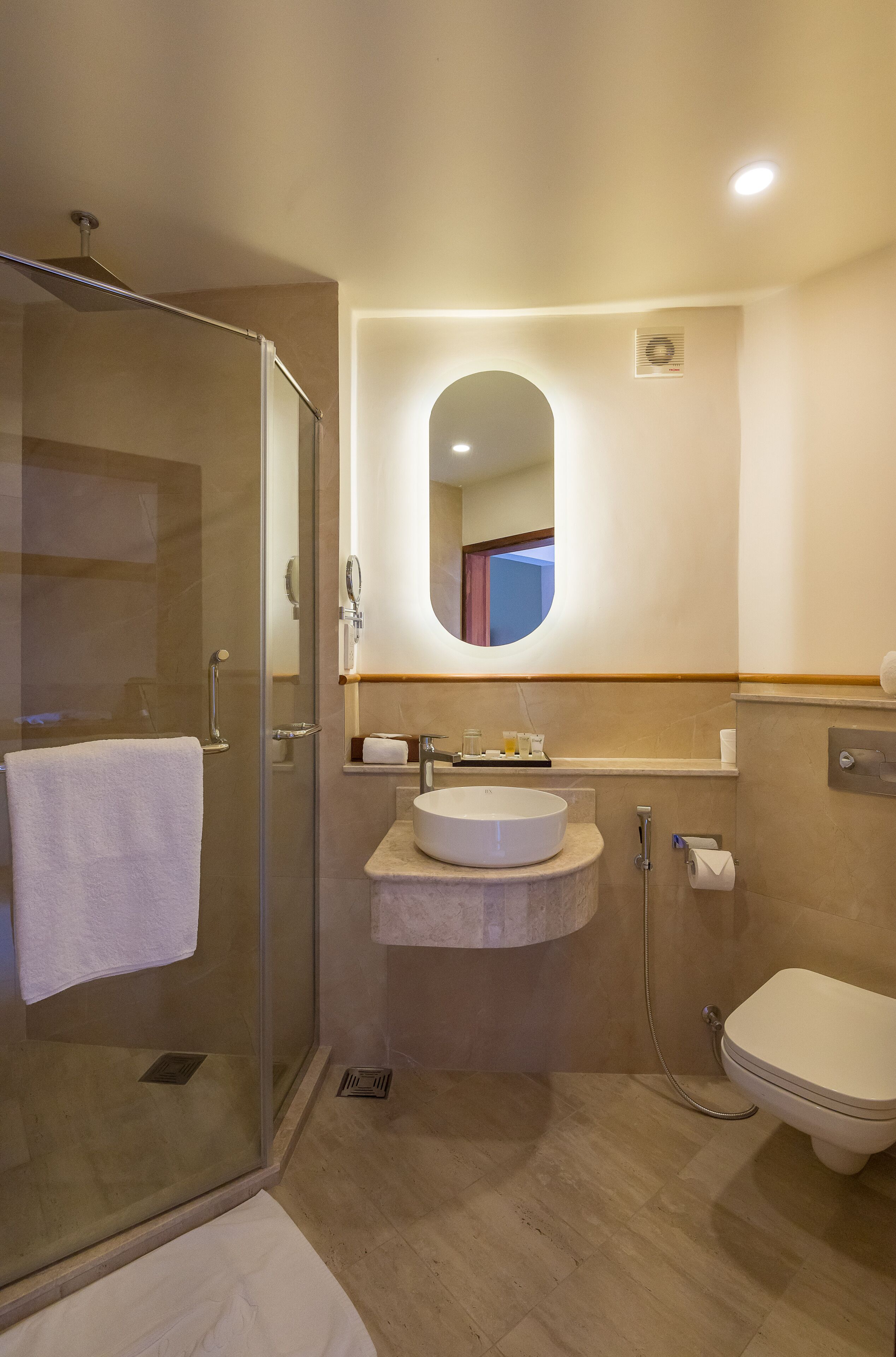 Photo - White Sands Hotel