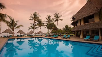 2 outdoor pools, pool umbrellas, pool loungers