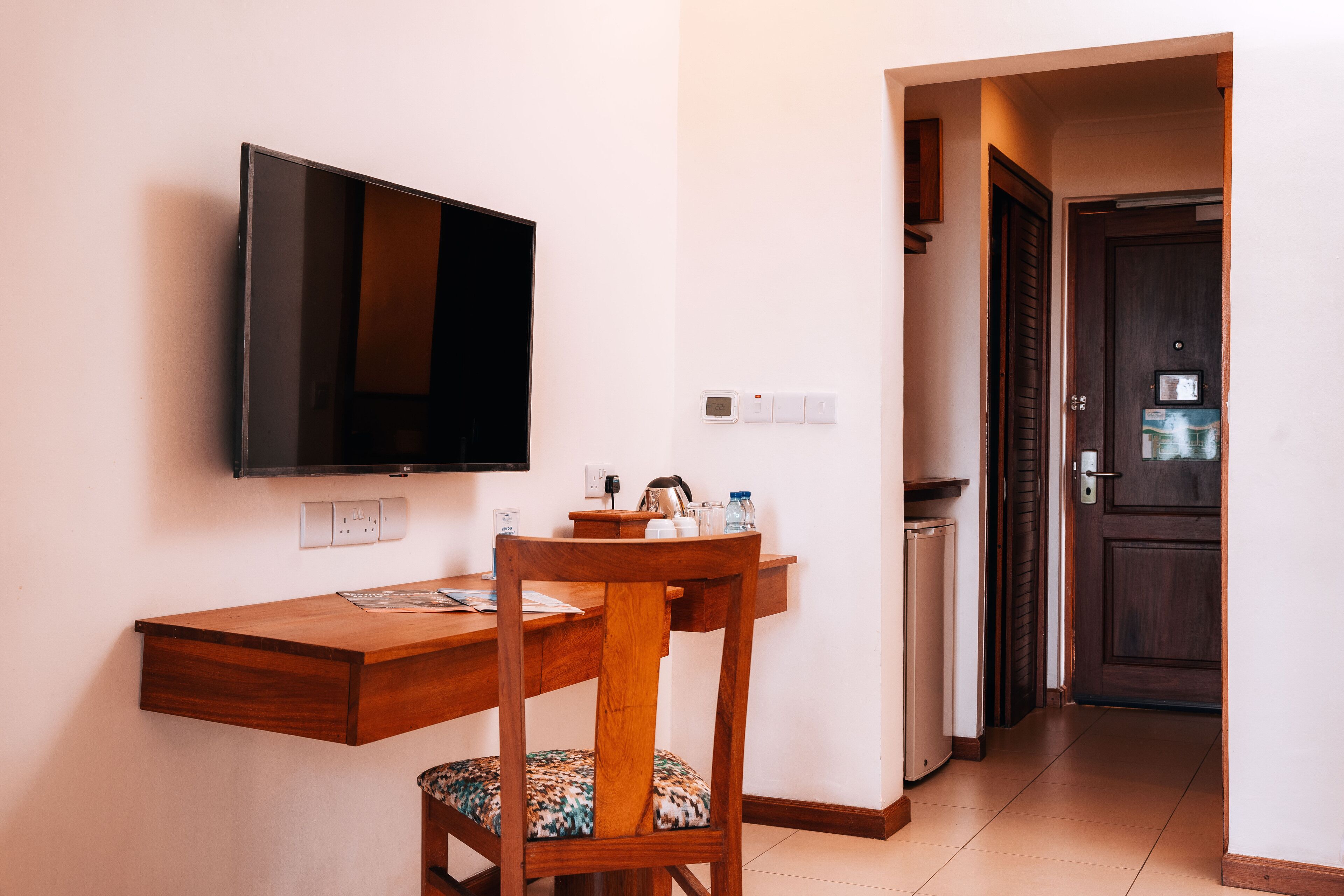 Photo - White Sands Hotel