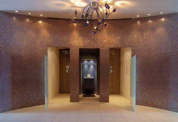 Sauna, hammam, soins d'aromathérapie, soins de réflexologie