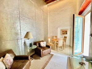 Junior Suite, 1 King Bed