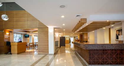 Hotel Plaza Calzada