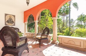Presidential Suite | In-room safe, desk, iron/ironing board, free WiFi