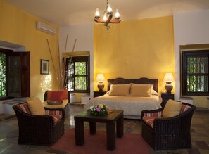 Presidential Suite | In-room safe, desk, iron/ironing board, free WiFi