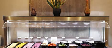 Petit déjeuner buffet (3500 ISK par personne)