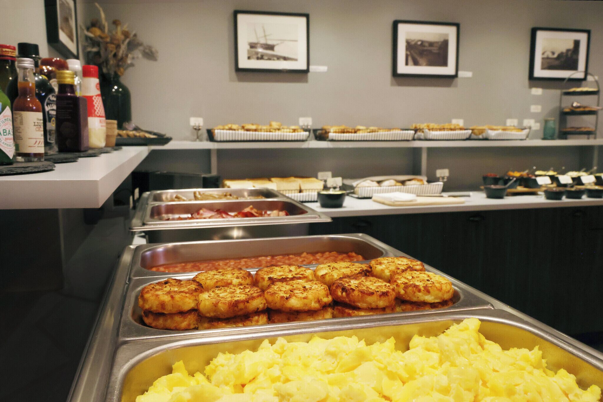 daily buffet breakfast (isk 3500 per person)