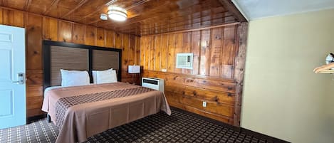 Chambre, 1 trĂšs grand lit, non-fumeurs | Bureau, fer et planche Ă repasser, Wi-Fi gratuit