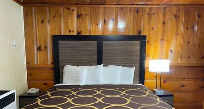 Pinewood Inn