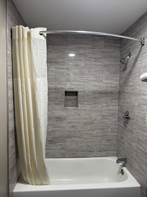 Room, 1 King Bed, Non Smoking | Bathroom | Shower, free toiletries, towels - Tahoe Sands Inn (South Lake Tahoe)