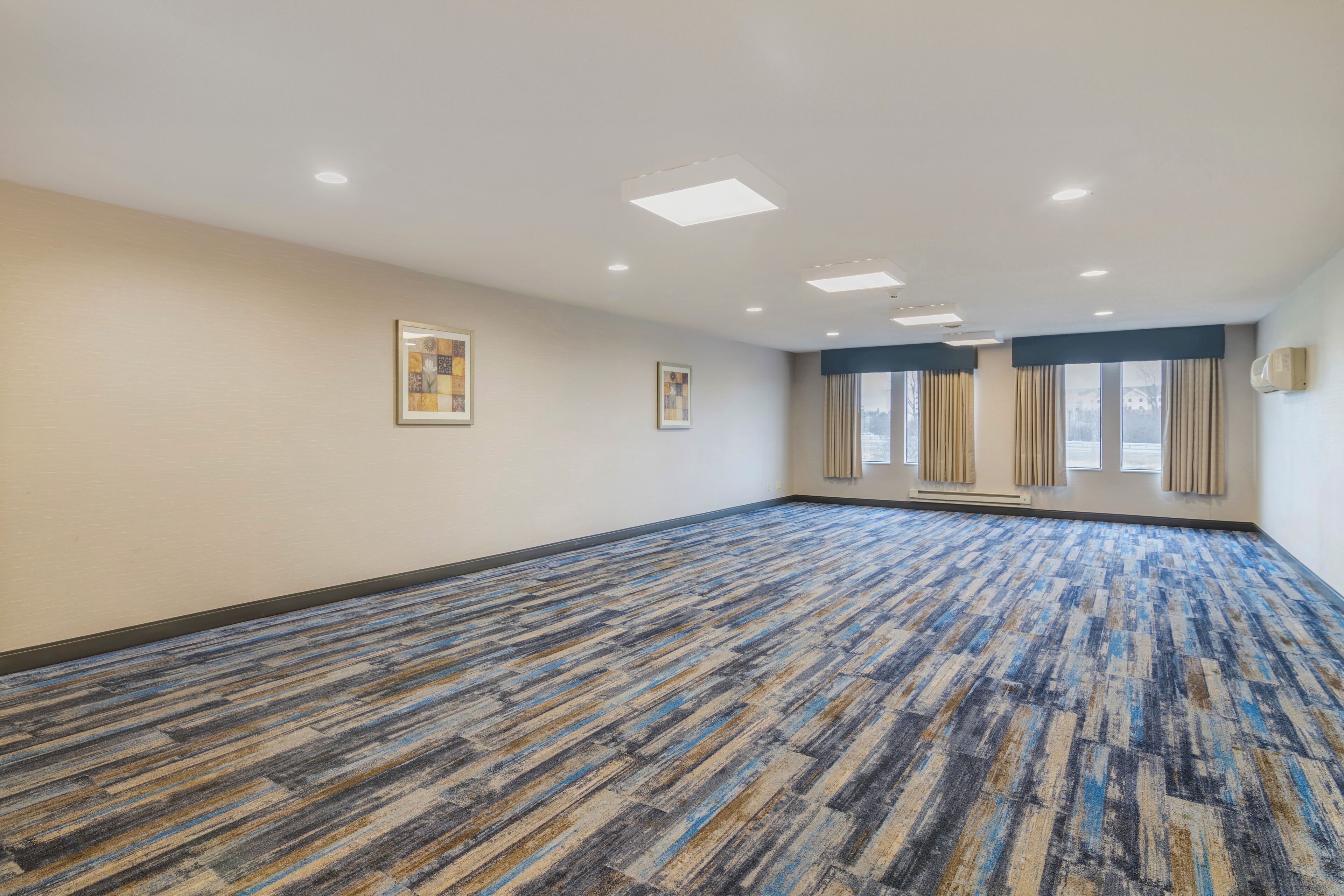 Photo - Syracuse Grand