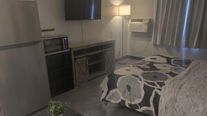 Deluxe enkelrum | Sängtillbehör av högsta kvalitet, duntäcken och memory foam-madrasser
