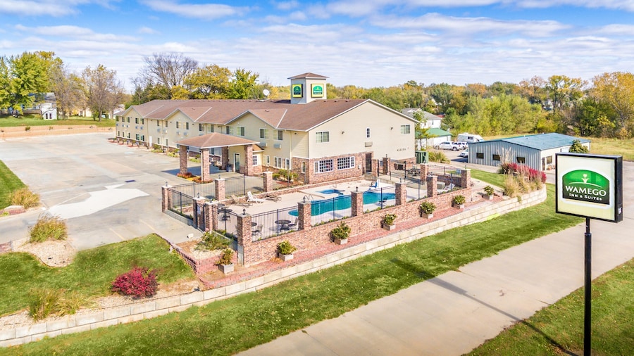 Wamego Inn and Suites