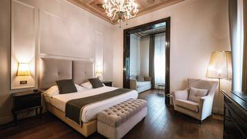 Suite Nobile | Minibar, Zimmersafe, Verdunkelungsvorhänge, schallisolierte Zimmer