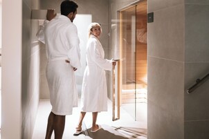 Sauna, hot tub, steam room, body treatments, hot stone massages