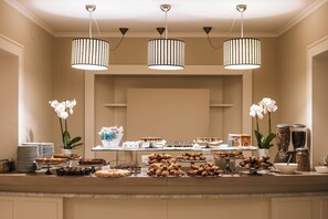 Dagelijks ontbijtbuffet (toeslag)