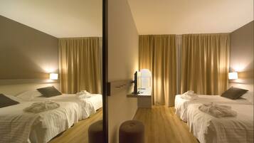 Minibar, Zimmersafe, Verdunkelungsvorhänge, schallisolierte Zimmer