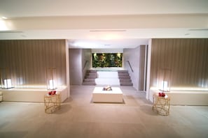 Sauna, hot tub, steam room, body treatments, hot stone massages