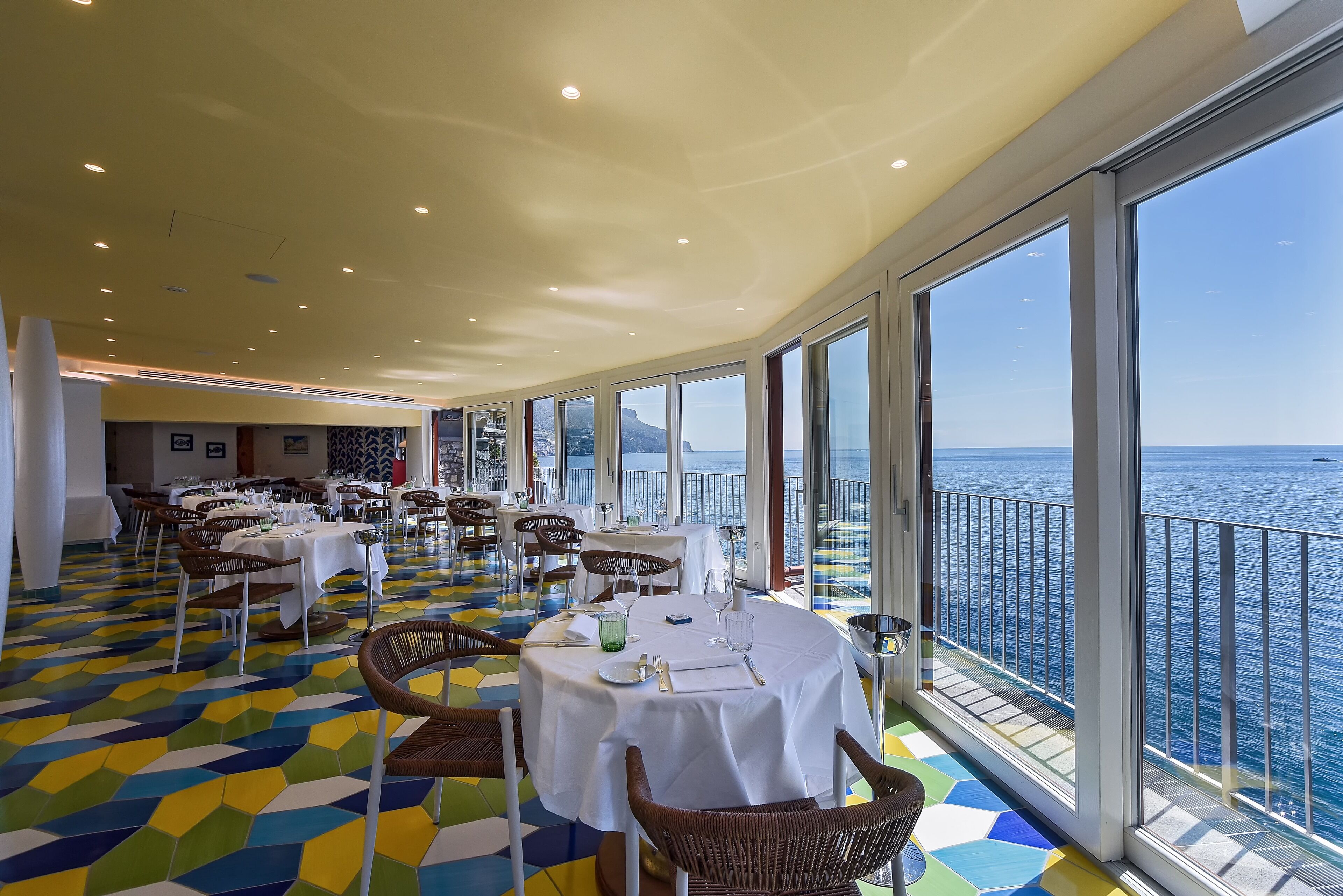 breakfast, lunch, dinner served; seafood, beach views