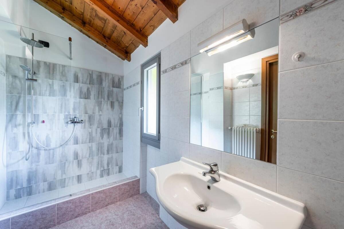 free toiletries, hair dryer, bidet, towels