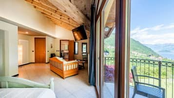 In-room safe, desk, cribs/infant beds, free WiFi