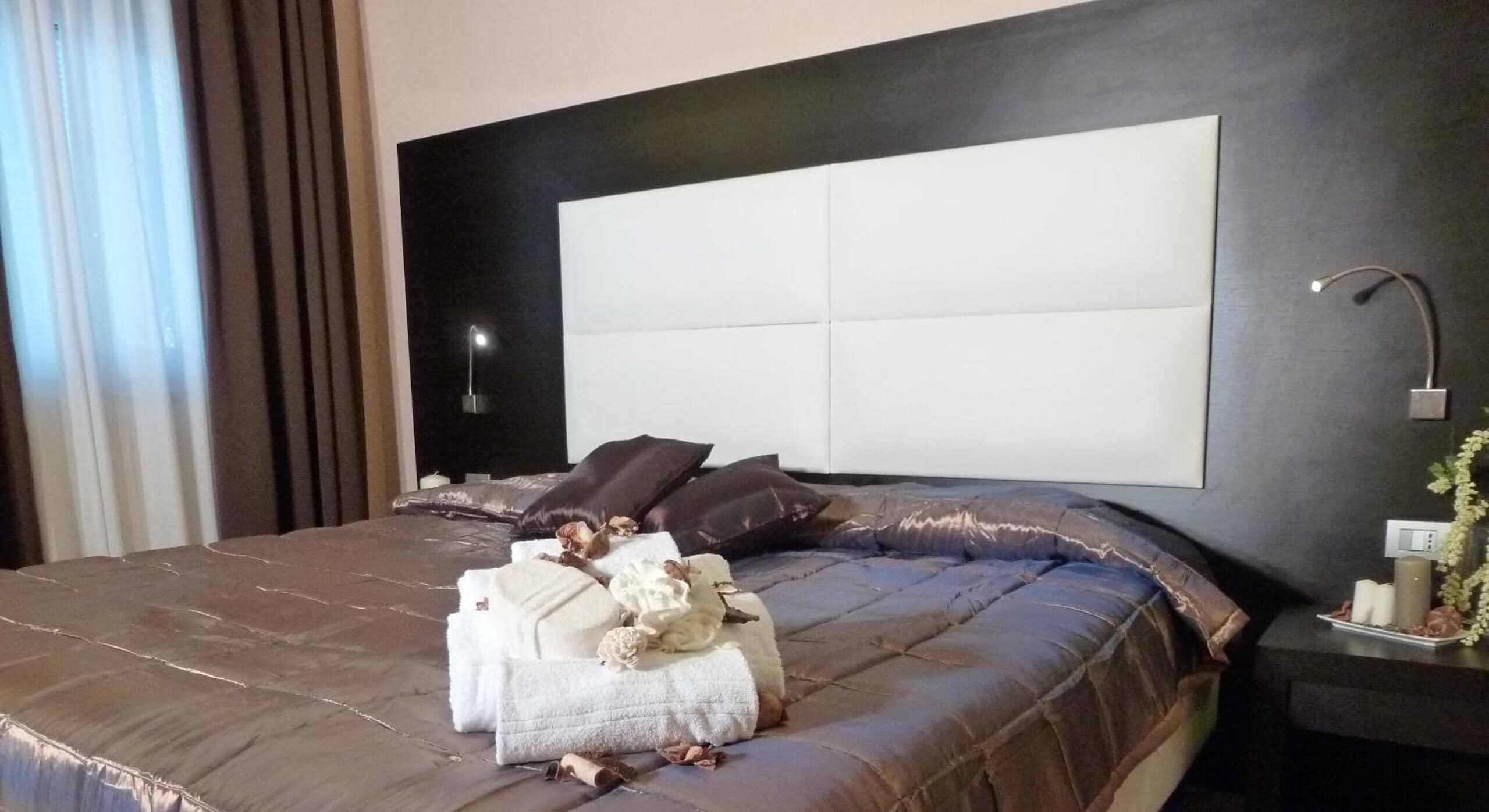 1 bedroom, down duvets, minibar, in-room safe