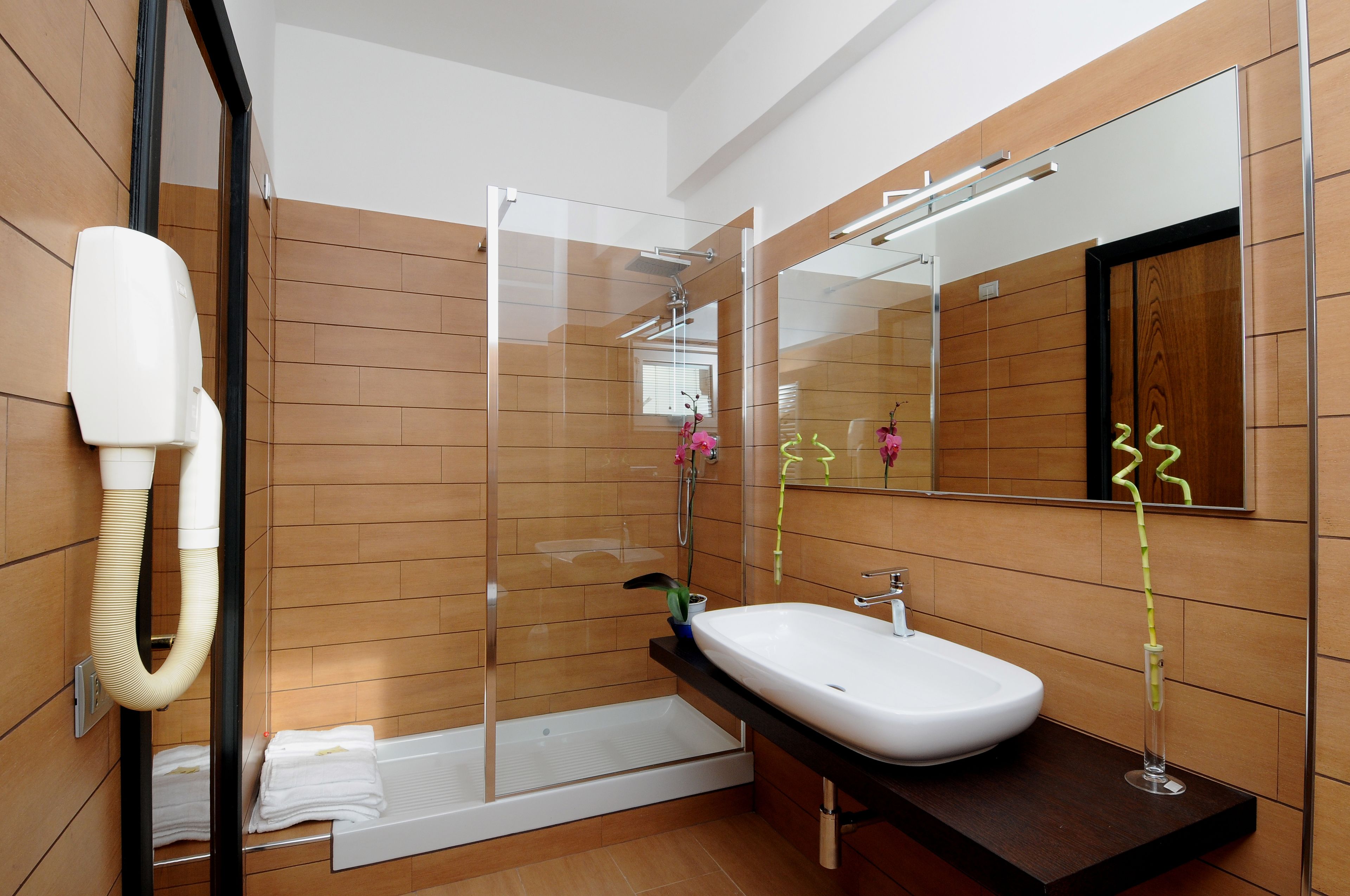 hair dryer, bidet, towels