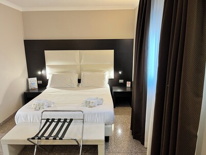 E H SUITES ROME AIRPORT
