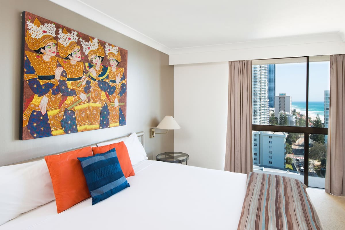 2 bedrooms, in-room safe, individually decorated, individually furnished