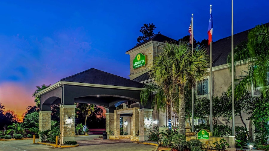 La Quinta Inn & Suites by Wyndham Kingwood Houston IAH Airpt