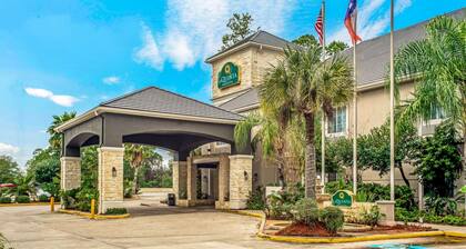 La Quinta Inn & Suites by Wyndham Kingwood Houston IAH Airpt