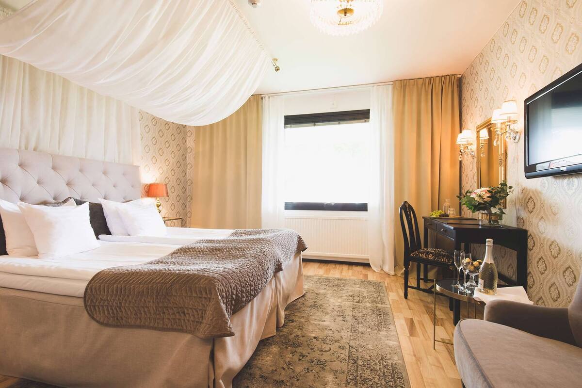 Royal Suite | โต๊ะทำงาน, ผ้าม่านกันแสง, เตารีด/โต๊ะรีดผ้า, Wi-Fi ฟรี