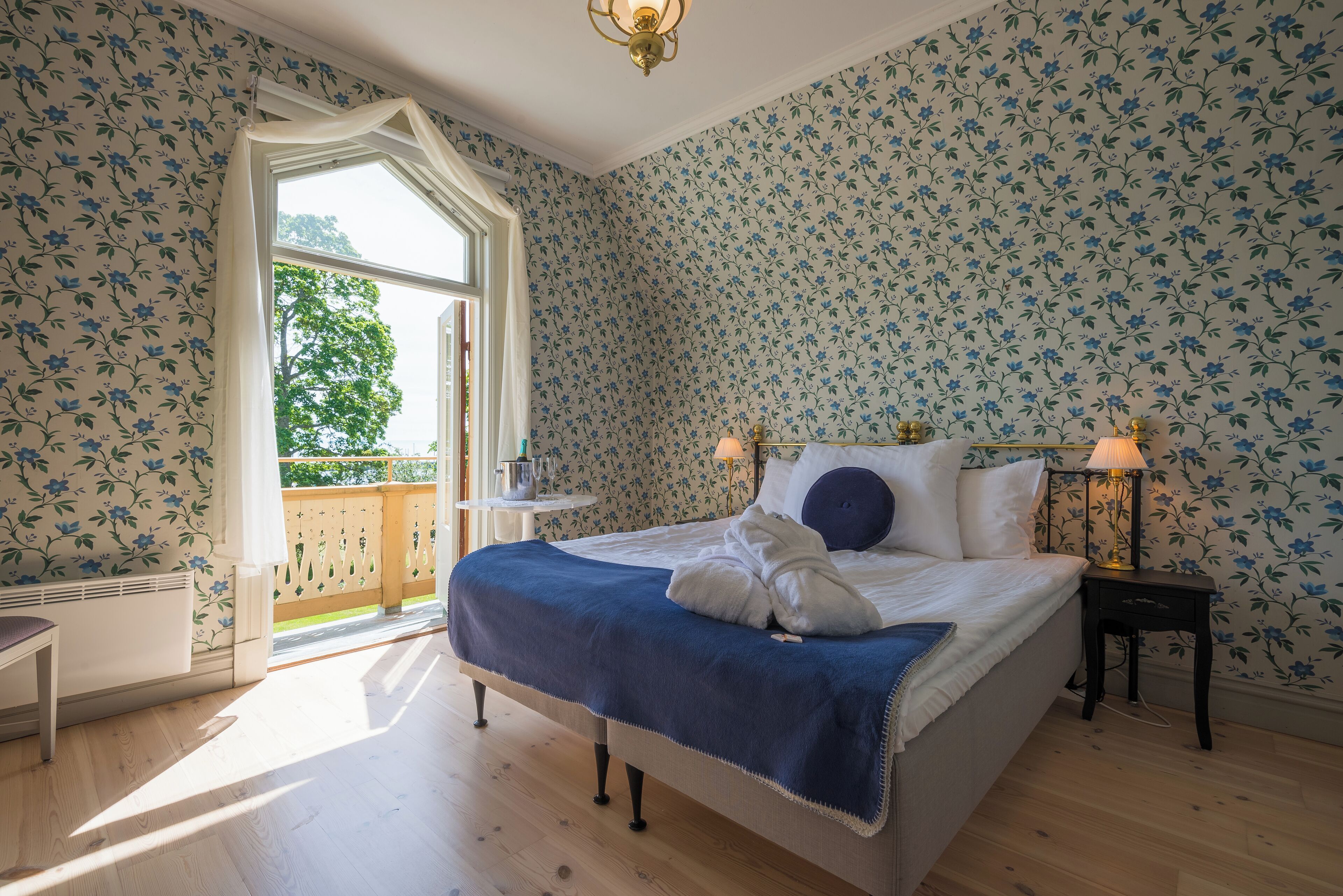 Villa Viktoria Double Room Seaview | Escritorio, cortinas opacas, tabla de planchar con plancha y wifi gratis