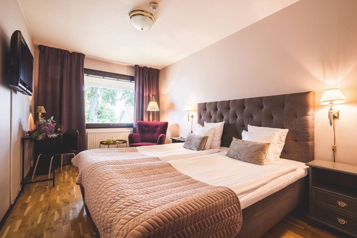 Double Room Mini Park | โต๊ะทำงาน, ผ้าม่านกันแสง, เตารีด/โต๊ะรีดผ้า, Wi-Fi ฟรี