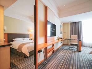 Deluxe Room, 1 King Bed, Non Smoking