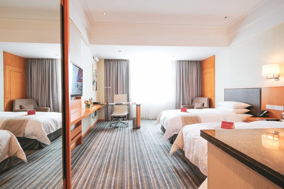 minibar, in-room safe, desk, soundproofing